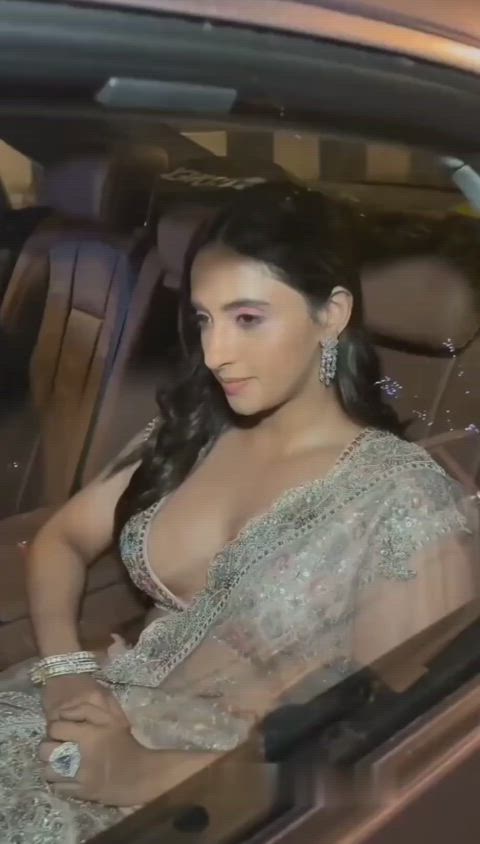 big tits bollywood cleavage desi indian natural tits public sideboob tease tits clip