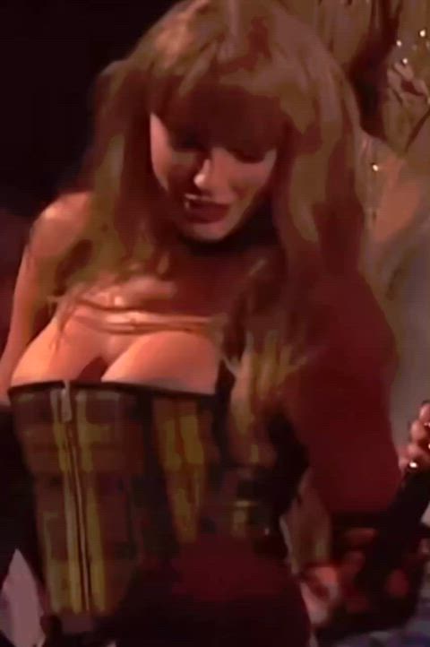 big tits celebrity taylor swift tits clip