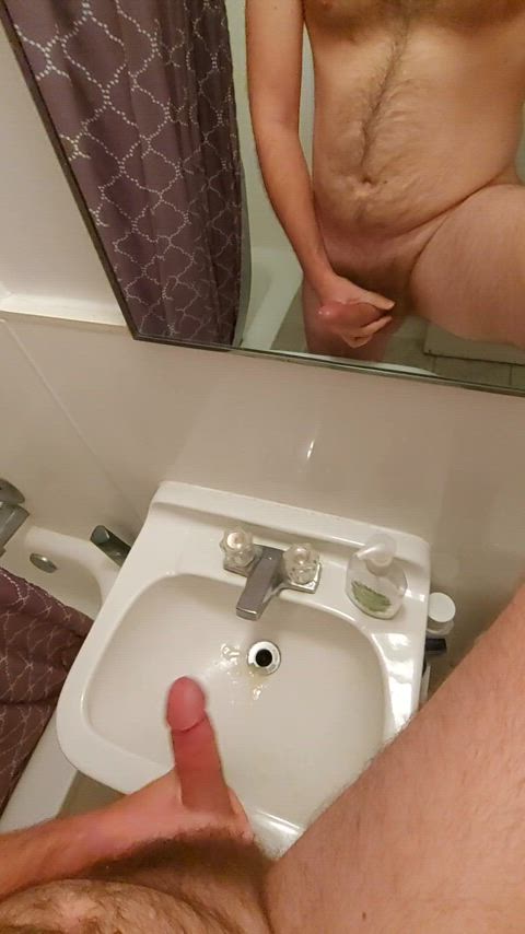 Post-cum admiration in the mirror 