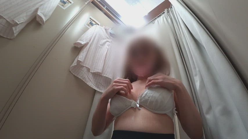 Asian Boobs Dressing Room JAV Japanese Public Tits clip