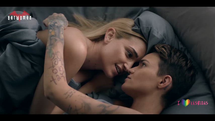 bed blonde celebrity fetish kissing lesbians ruby rose short hair softcore tattoo