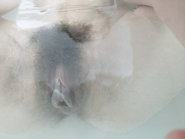 bathtub hairy pussy pussy lips clip