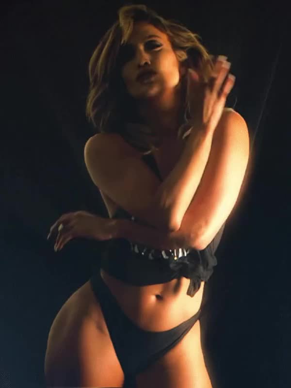 Jennifer-Lopez-Sexy-HotCelebsTube (1)