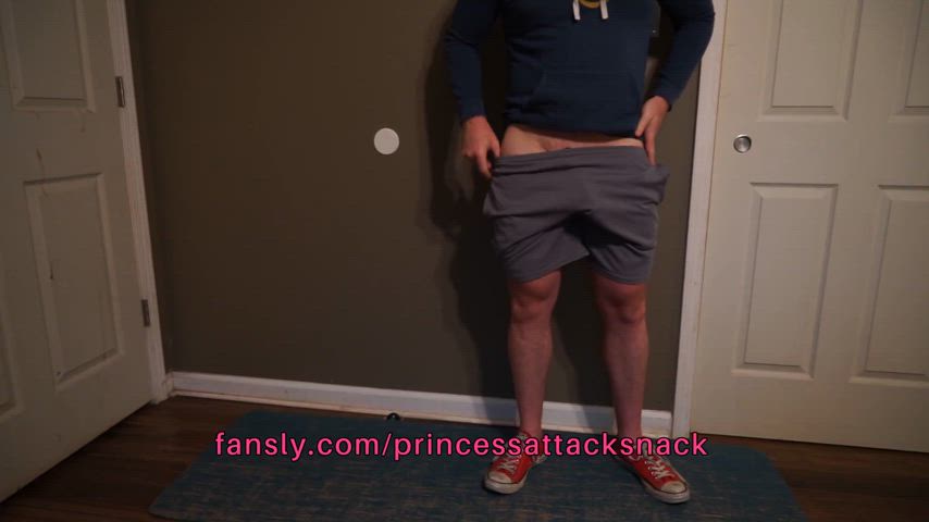 I made a fun custom ball kicking clip for some loser.  Having someone pay to watch