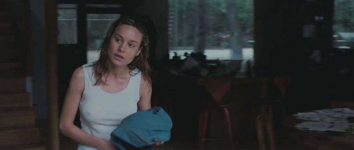 brie larson celebrity nipples clip