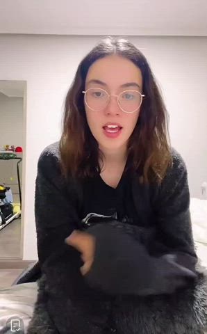 accidental boobs nipslip tiktok clip