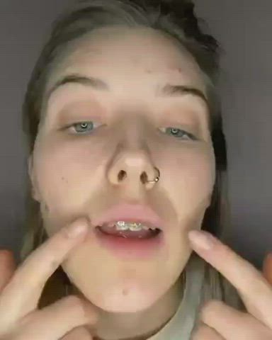 Amateur Braces Saliva Tongue Fetish White Girl clip