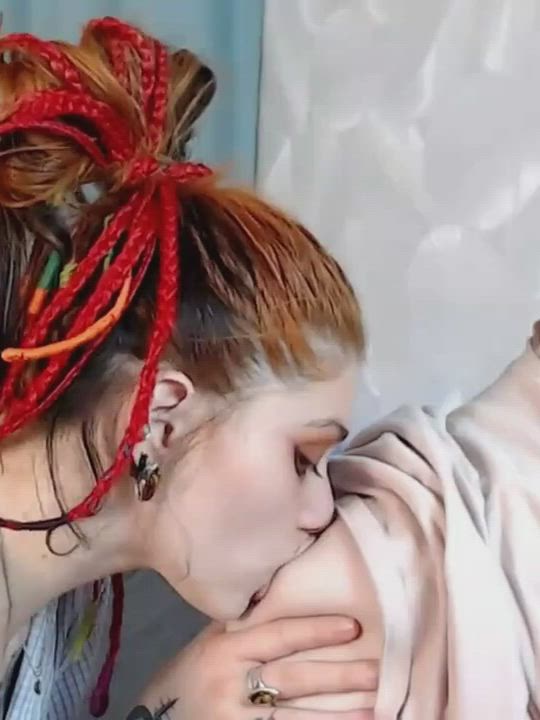 Lesbian Licking clip