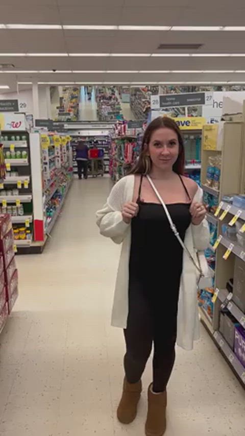 flashing grocery store natural tits topless clip