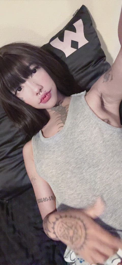 What's your opinion on Goth girls [18F]