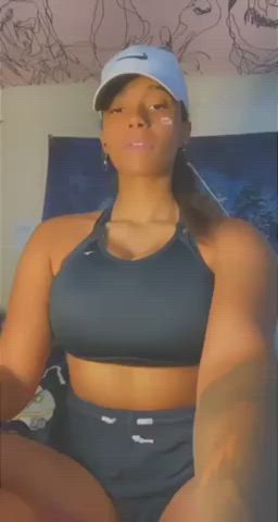 areolas fitness huge tits milf muscular girl nipples pretty tits clip