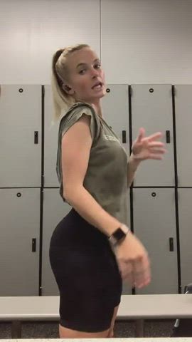 blonde tiktok twerking clip
