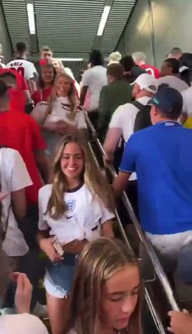 flashing public teen clip