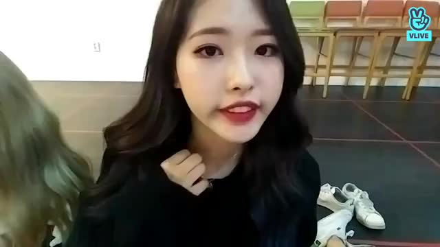 V LIVE - [이달의 소녀] 제1회 이달의 소녀 사생대회 21