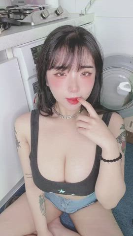 Girls Korean Tits clip