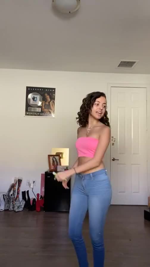 Dancing clip