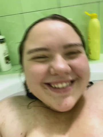 bathtub chubby teen adorable-porn boobs curvy clip