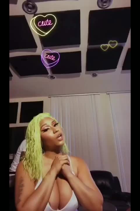 Nicki Minaj clip