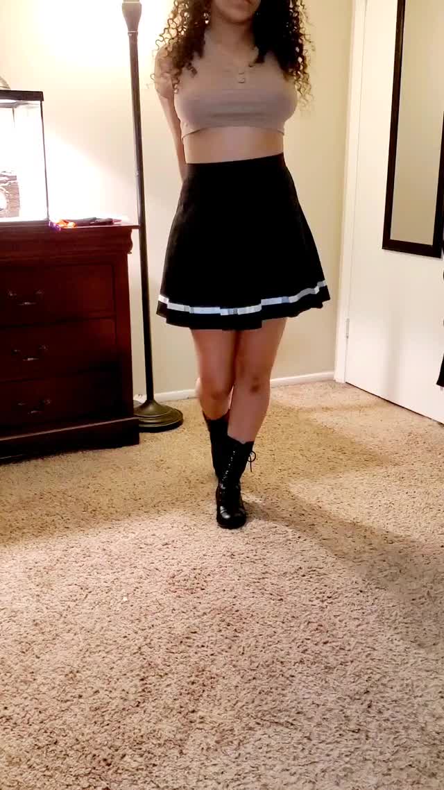 Hope you guys enjoy this outfit as much as I do!