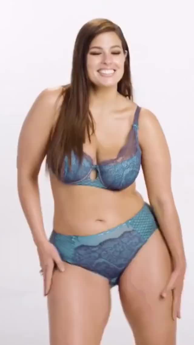 Ashley graham does sexy little dance on her bra and underwear