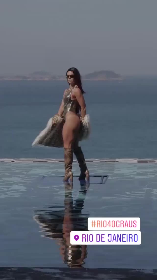 Brazilian Celebrity Curvy Pawg Thick clip
