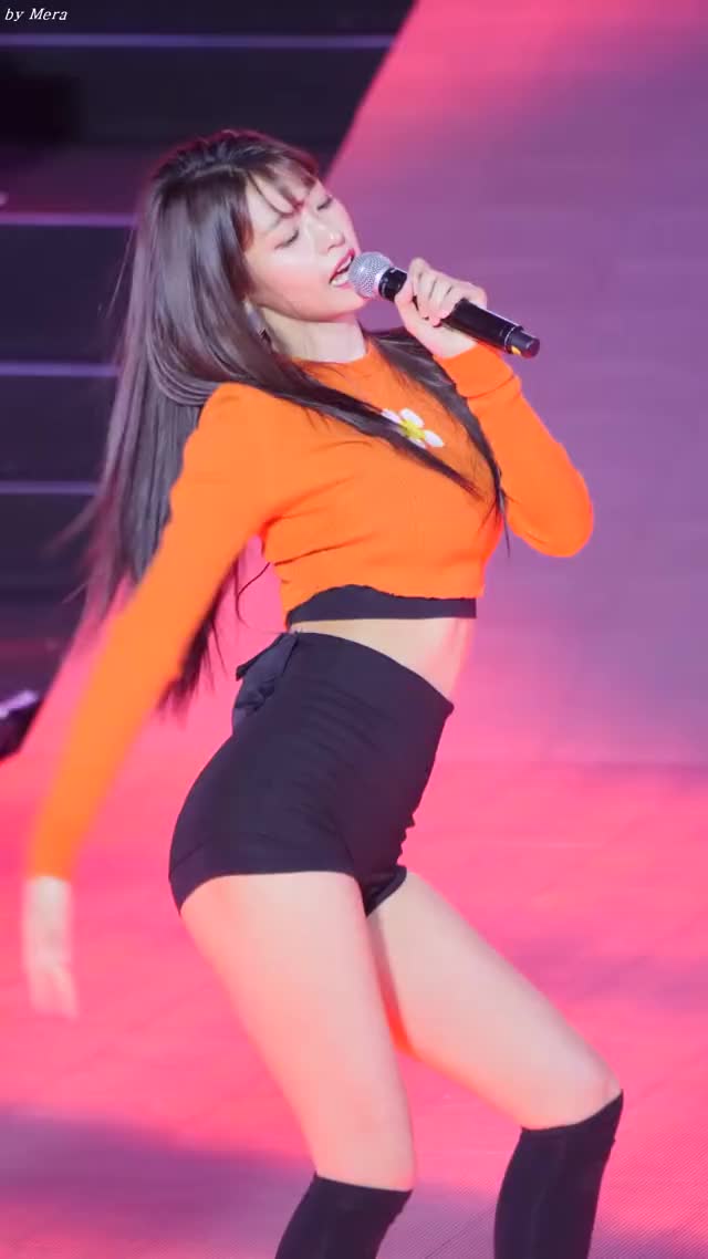 실신 직전까지 무대 마치는 설현 Seolhyun 직캠 AOA_사뿐사뿐(Like