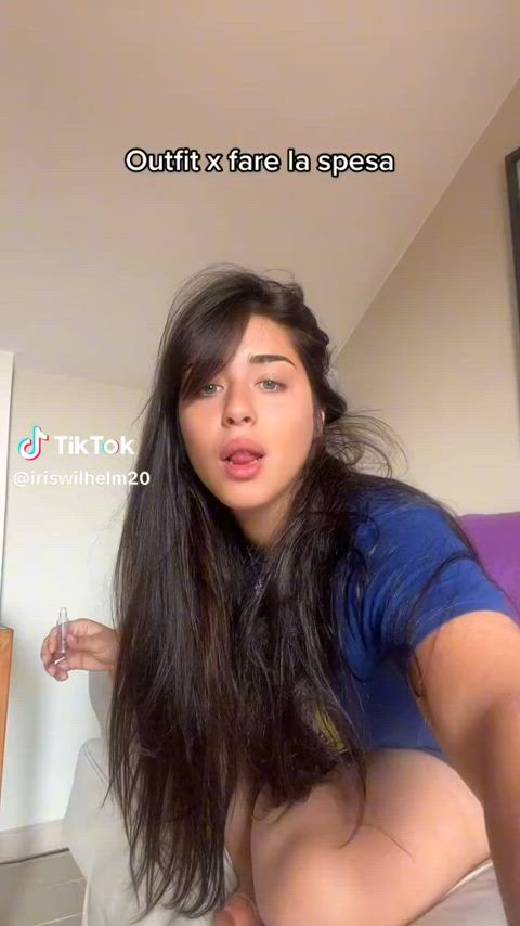 italian nipslip tiktok clip