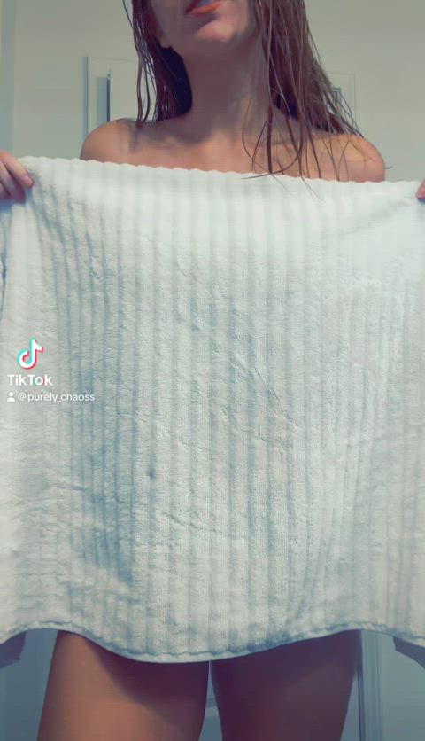amateur ass big tits challenge onlyfans tease tiktok towel clip
