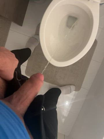 big dick cock cumshot onlyfans pee peeing piss pissing teen uncut clip