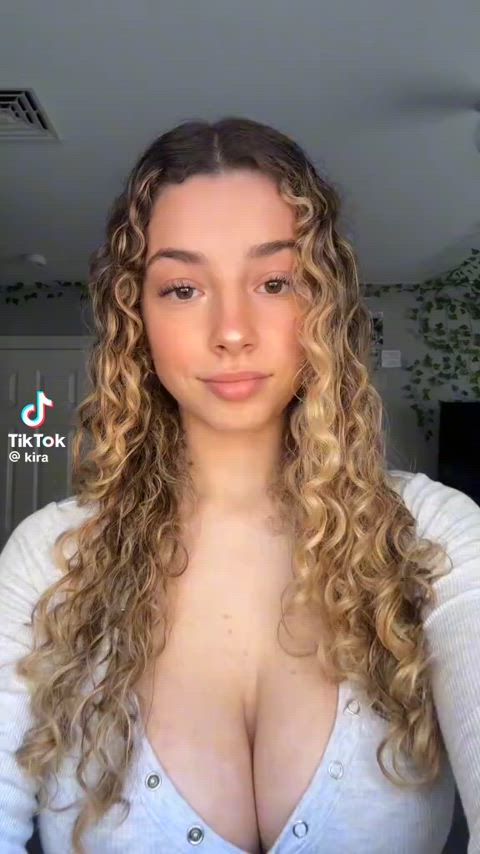 19 years old big tits blonde cute teen tiktok tits r/tiktits clip