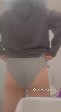 ass bending over pretty pussy shaking teen thighs femboys clip