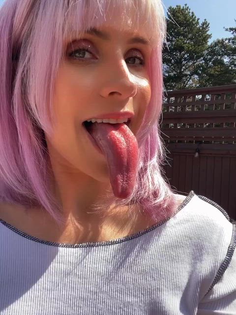 long tongue milf tongue tongue fetish clip