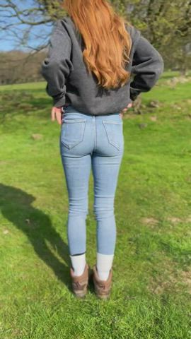 Amateur Ass Flashing Jeans Outdoor Pussy Redhead Shaking Strip clip