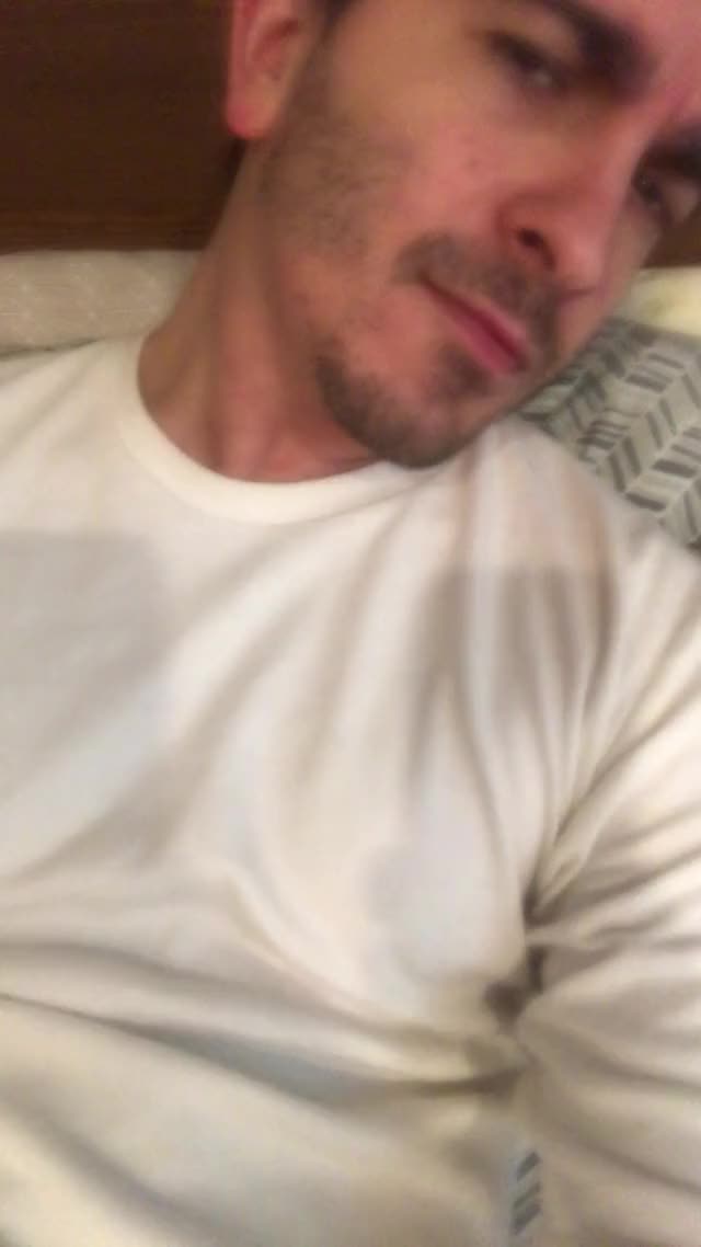 [M] GIF- how I just woke up...