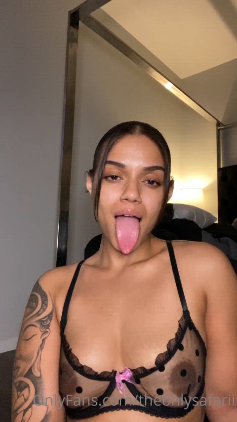 ebony long tongue tongue tongue fetish clip