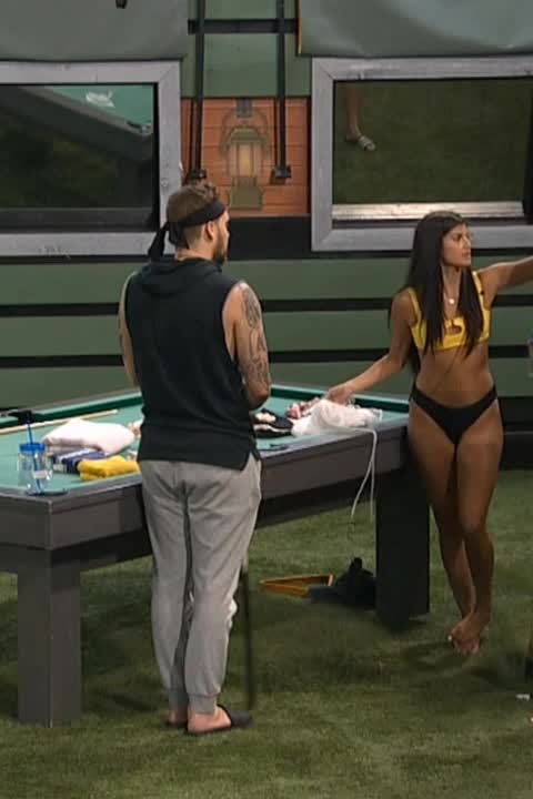 Holly fixing her wedgie after Nick asks if shes wearing a thong