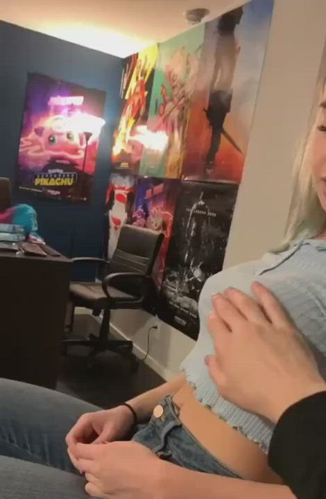 Freeuse Public Tit Slapping clip