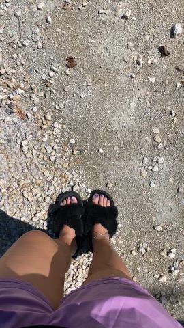 amateur fansly feet feet fetish foot foot fetish legs onlyfans shoes walking clip