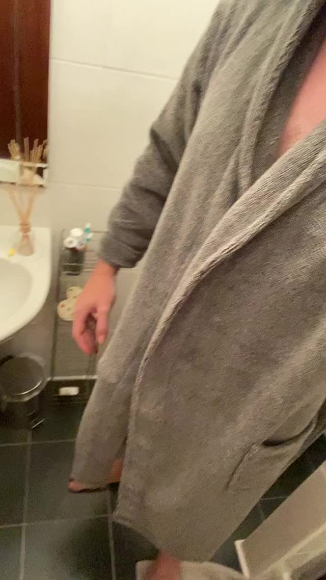 I Love Winter, I Wonder what’s underneath my Dressing Gown ? 25 (M)