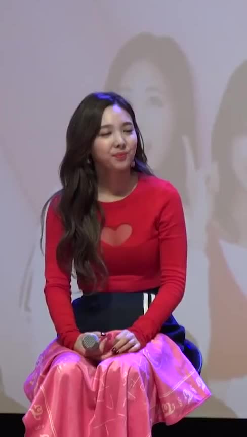 Nayeon's heart heart 