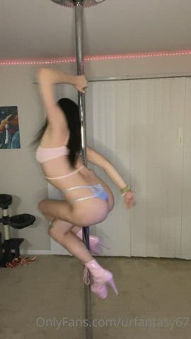 Brunette Petite Pole Dance clip