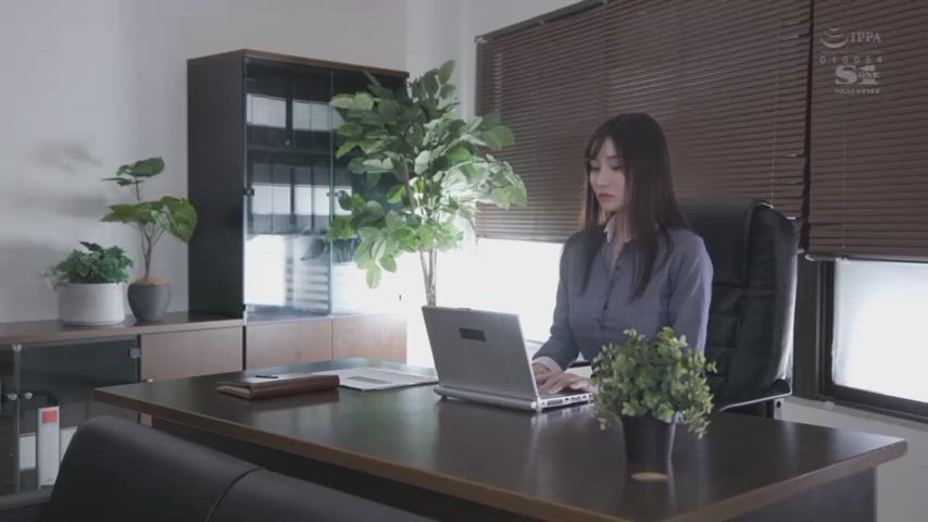 Inside Ria Yamate's office [SSIS-724]