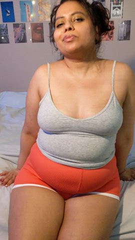 BBBW Big Tits Chubby Erect Nipples Indian MILF Nude clip