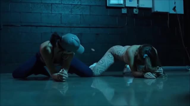 Sommer Ray and Lexy Twerkout Class