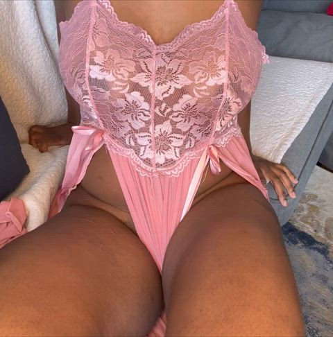 The pink matches my pink pussy 😋