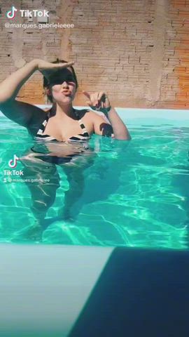 Bikini Girls Pool TikTok clip