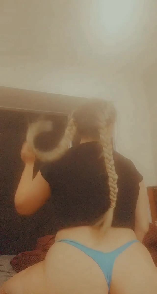My first post here. I hope you like a pawg with braids