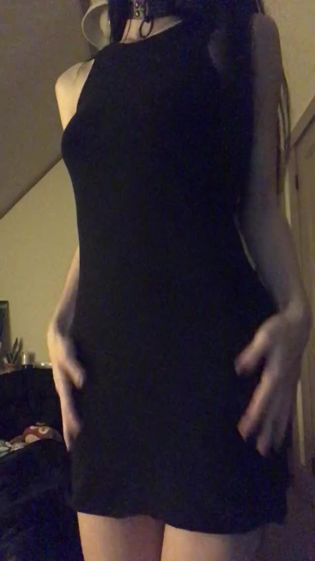 what’s under my dress ? :p