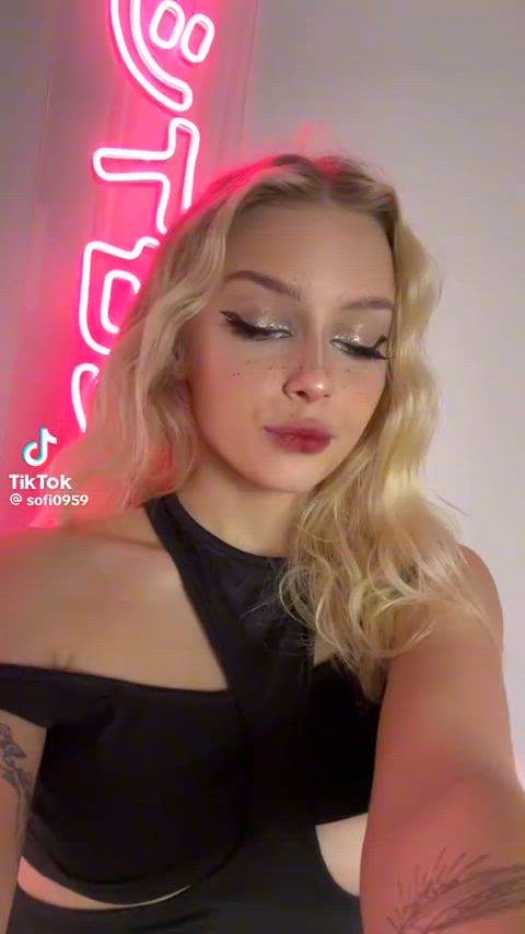 Sofi_pinnk - More tiktok flash vids on my TT likes (juanmomo45)