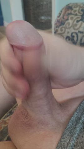 [41] anyone want to see a married dad cum?
